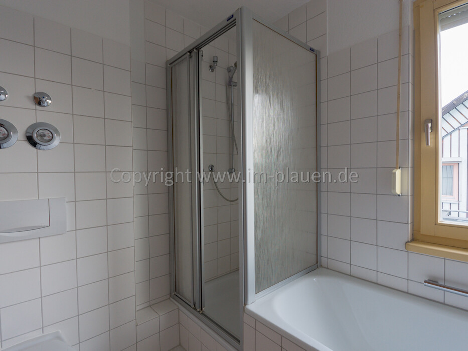 Süd-West-Balkon – Stellplatz – Tageslichtbad | 2-Zimmer-Wohnung Plauen Neundorf - Photo 3