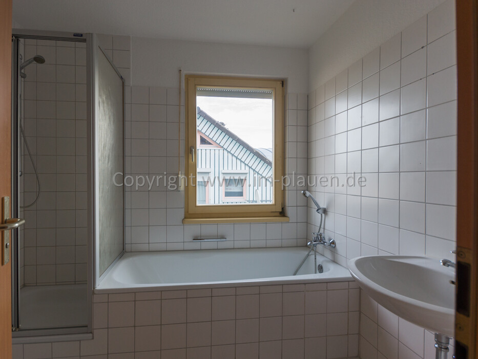 Süd-West-Balkon – Stellplatz – Tageslichtbad | 2-Zimmer-Wohnung Plauen Neundorf - Photo 2