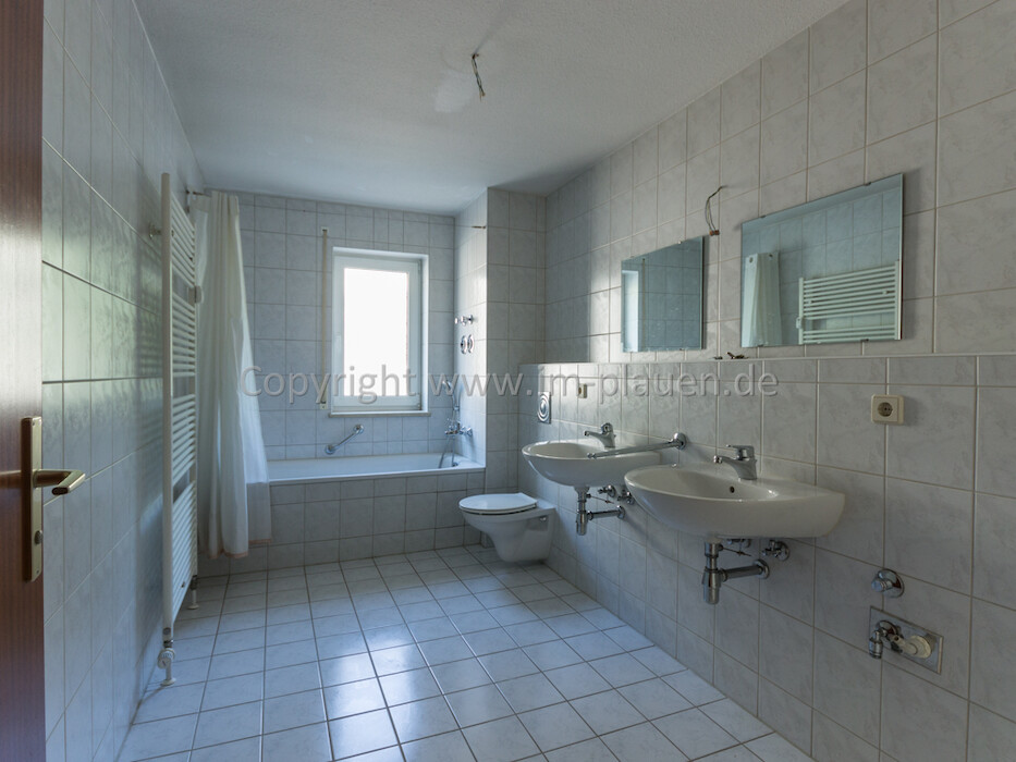 Erdgeschoss – Aufzug – offene Küche | 2-Zimmer-Wohnung Plauen Zentrum - Photo 3