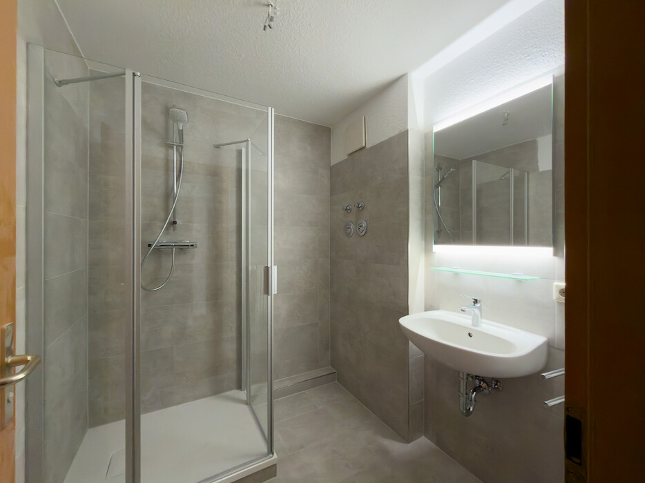 2 Balkone – Neues Badezimmer | Garage – offene Küche | 3-Zimmer-Wohnung Plauen Neundorf - Foto 2