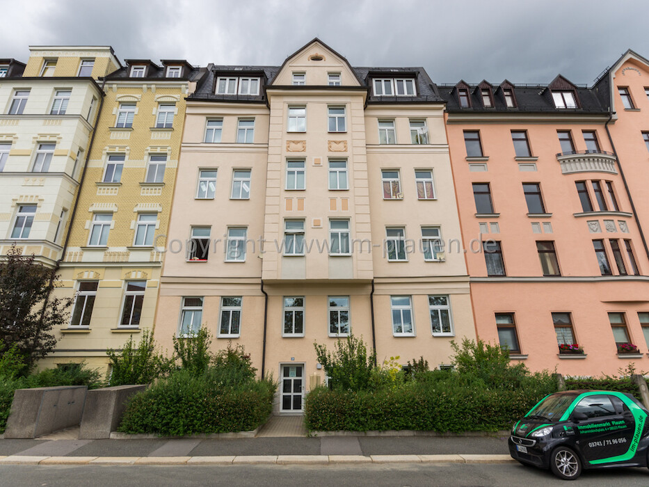 Einbauküche - Badewanne - Weitblick - Laminat | 3-Zimmer-Wohnung Plauen Haselbrunn - Photo 3