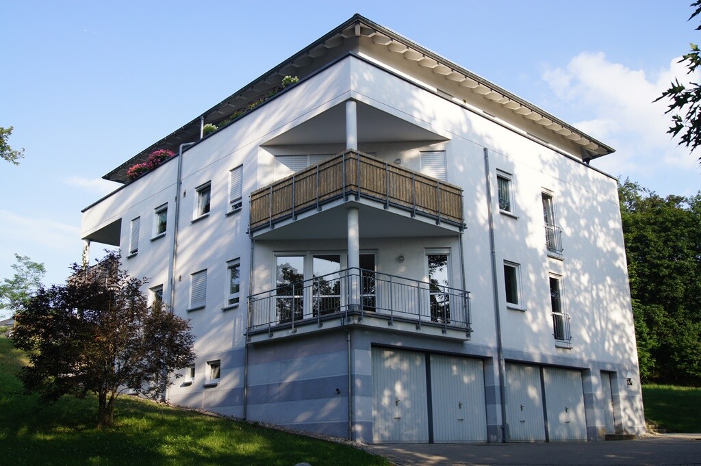 2 Balkone - Bad mit Fenster - Dusche & Badewanne | 3-Zimmer-Wohnung Plauen Westend - Foto 2