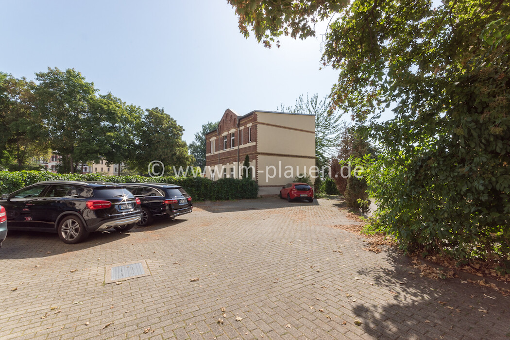 Balkon - Badewanne - Laminat - Stellplatz | 2-Zimmer-Wohnung Plauen Westend - Foto 4
