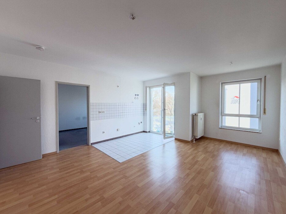 Balkon - Aufzug - offene Küche - Laminat | 2-Zimmer-Wohnung Plauen Seehaus - Photo 2