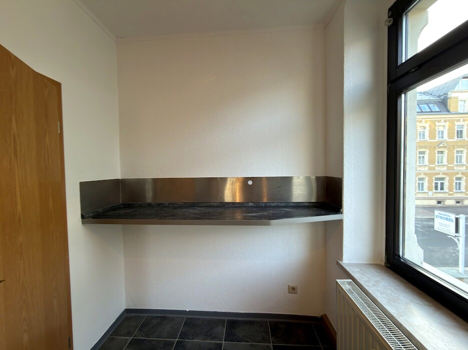 Einbauküche - Badewanne - Tageslichtbad - Stellplatz | 2-Zimmer-Wohnung Plauen Haselbrunn - Foto 3