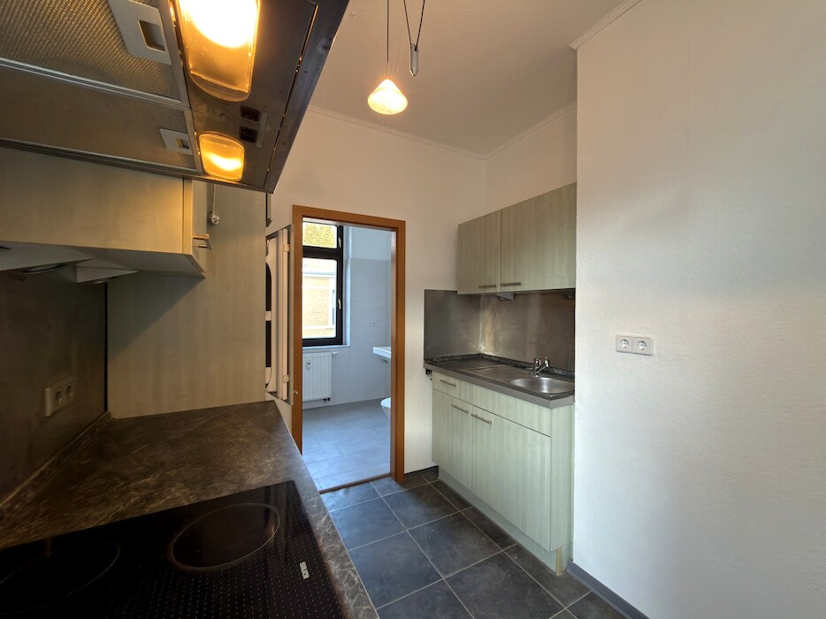 Einbauküche - Badewanne - Tageslichtbad - Stellplatz | 2-Zimmer-Wohnung Plauen Haselbrunn - Foto 4
