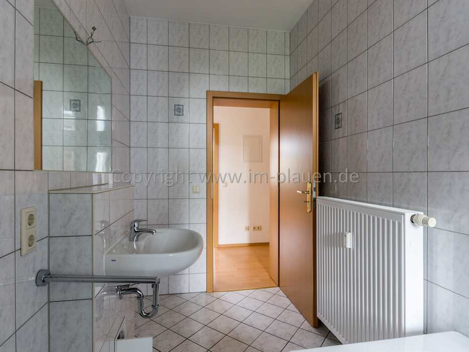 Balkon - Tageslichtbad - Badewanne - Aufzug | 2-Zimmer-Wohnung Plauen Seehaus - Foto 3