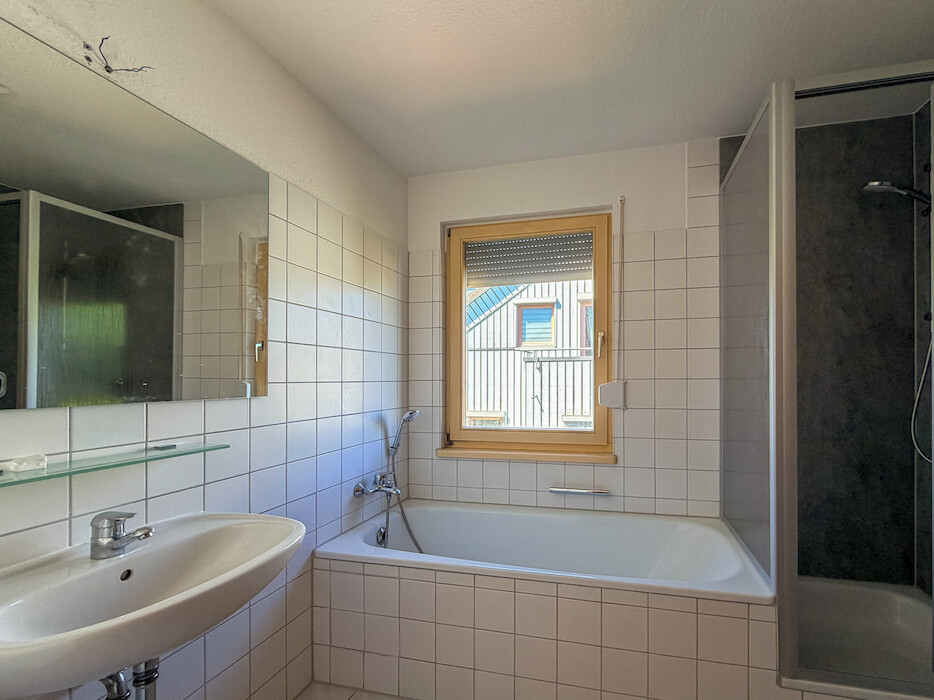Balkon – Außenstellplatz – Bad mit Fenster | 2-Zimmer-Wohnung Plauen Neundorf - Photo 1