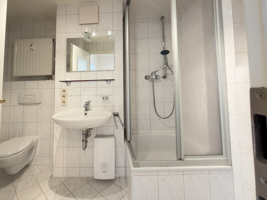 EBK – Stadtzentrum – sofort frei 1-Zimmer-Wohnung Plauen - Foto 3