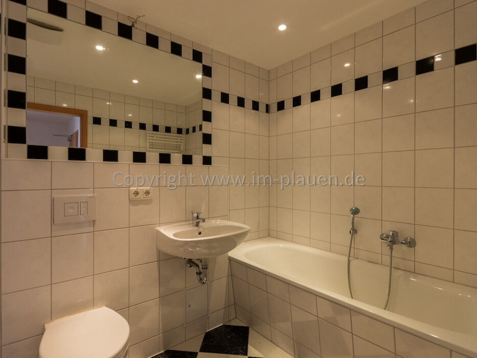 Balkon – modernes Bad – Weitblick | 2-Zimmer-Wohnung Plauen Seehaus - Photo 5