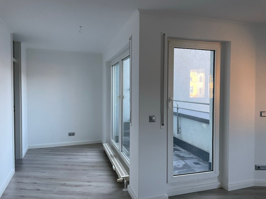 Balkon – Tiefgarage | 1-Zimmer-Wohnung Auerbach Zentrum - Photo 3