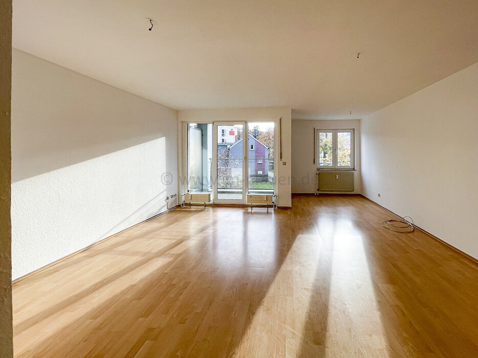 Balkon – Tiefgarage | 1-Zimmer-Wohnung Auerbach Zentrum - Foto 1