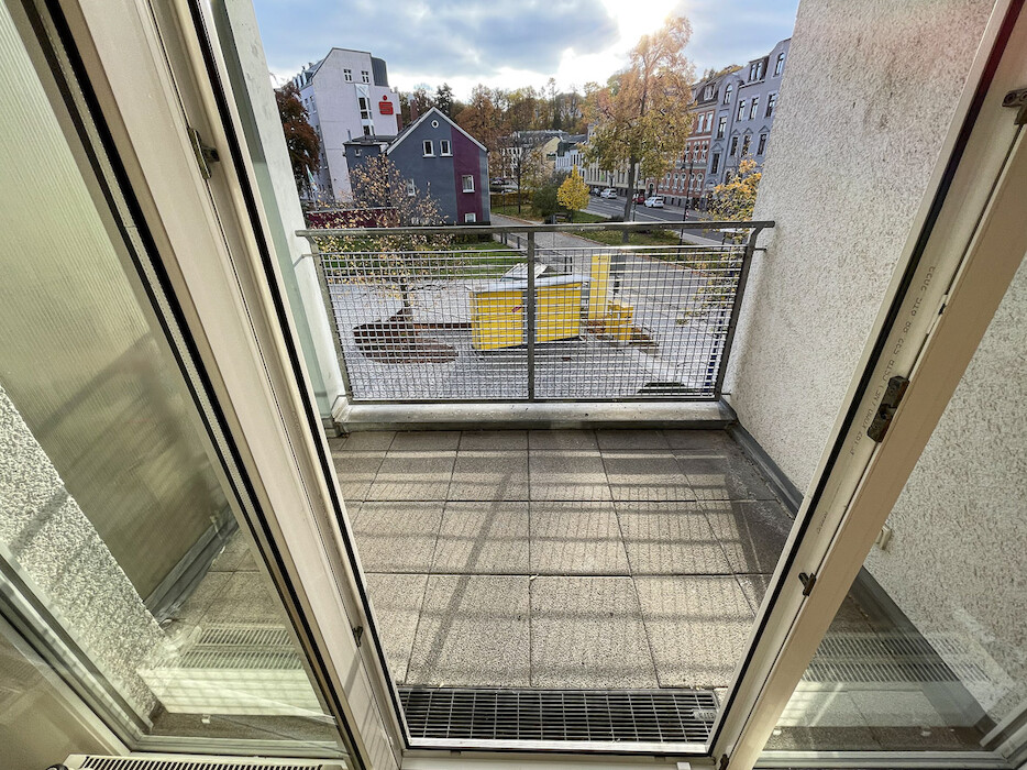 Balkon – Tiefgarage | 1-Zimmer-Wohnung Auerbach Zentrum - Foto 5
