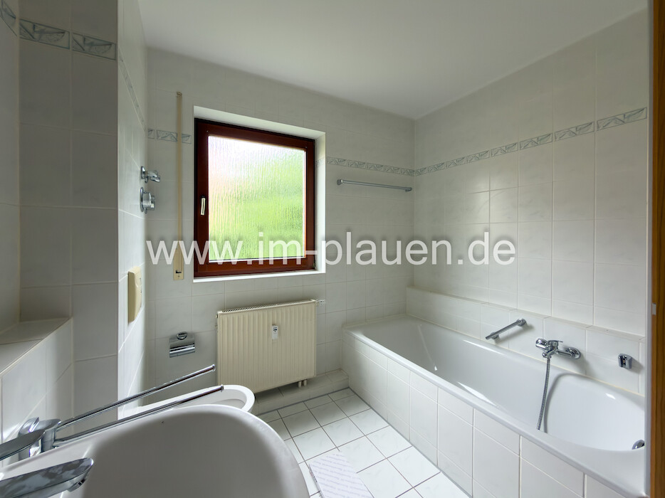 großzügiger Balkon – Tageslichtbad – offene Wohnküche 2-Zimmer-Wohnung Lengenfeld - Foto 3