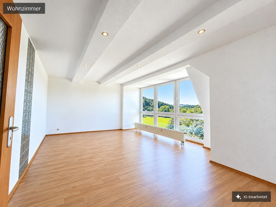 Großzügige 4-Raum-Wohnung mit Westbalkon & Weitblick in Plauen-Südvorstadt - Foto 1