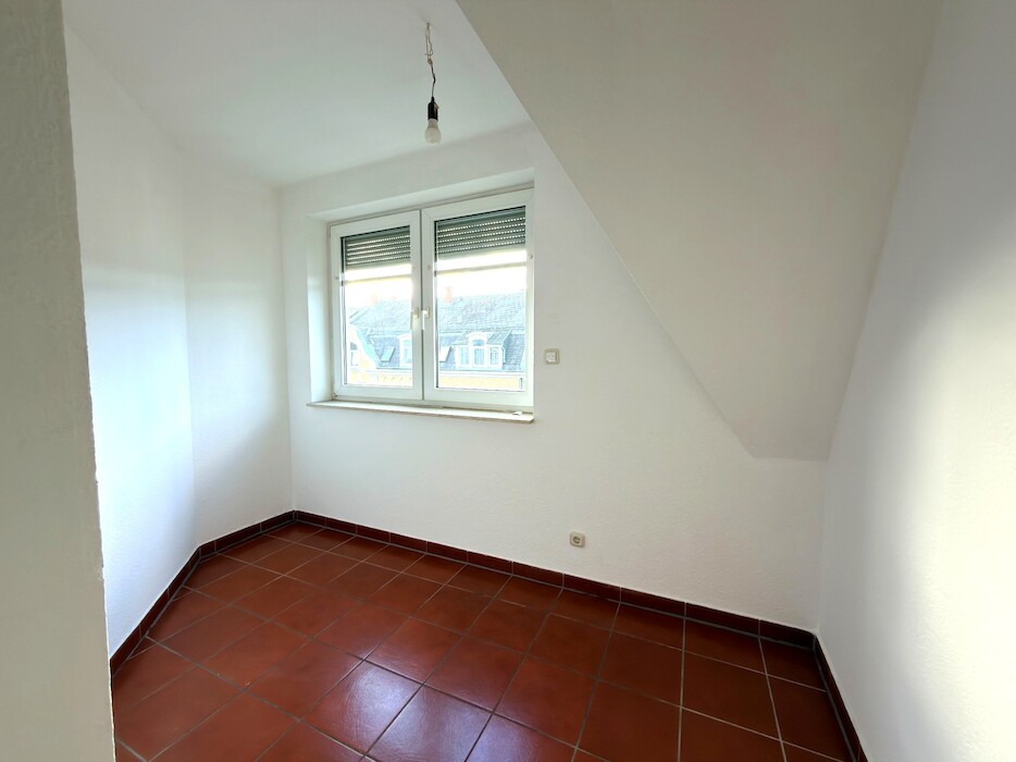 Großzügige 4-Raum-Maisonette mit Aufzug in zentraler Lage von Plauen - Photo 5